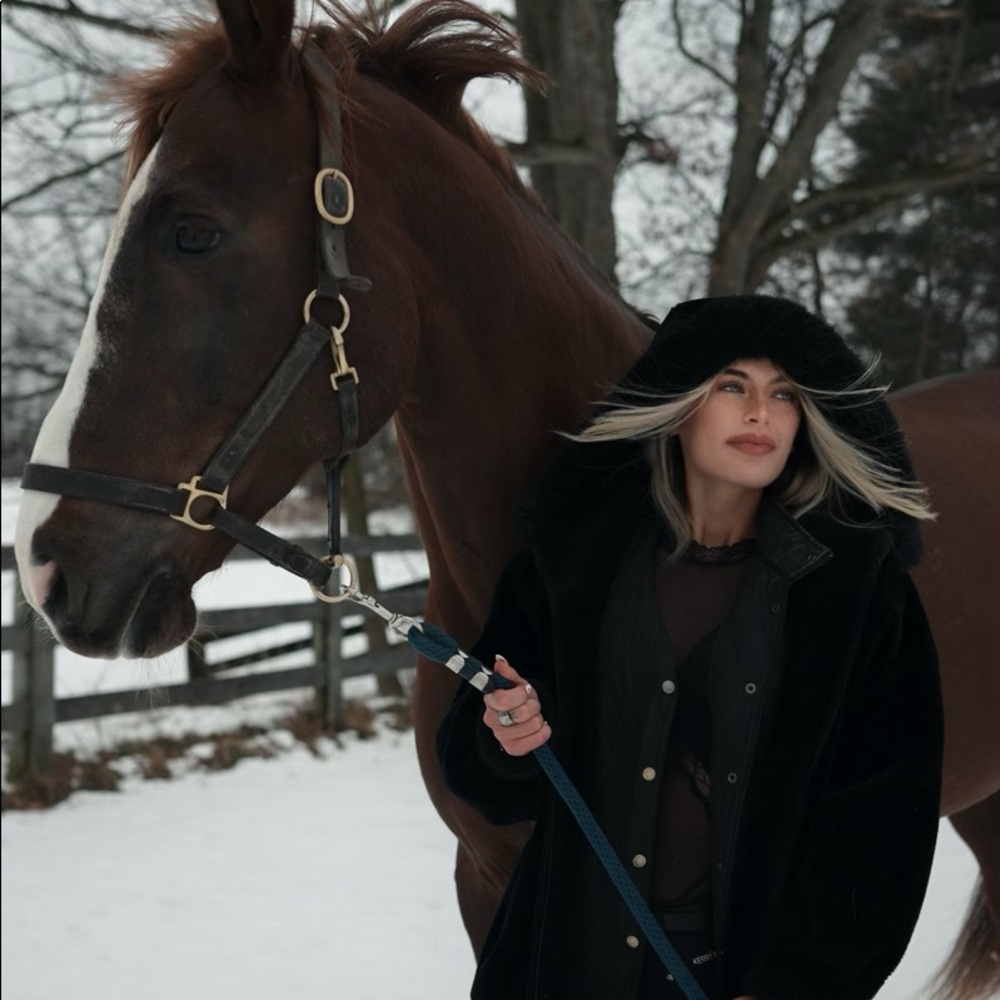 Meet your Posher: HIPETHREADZ